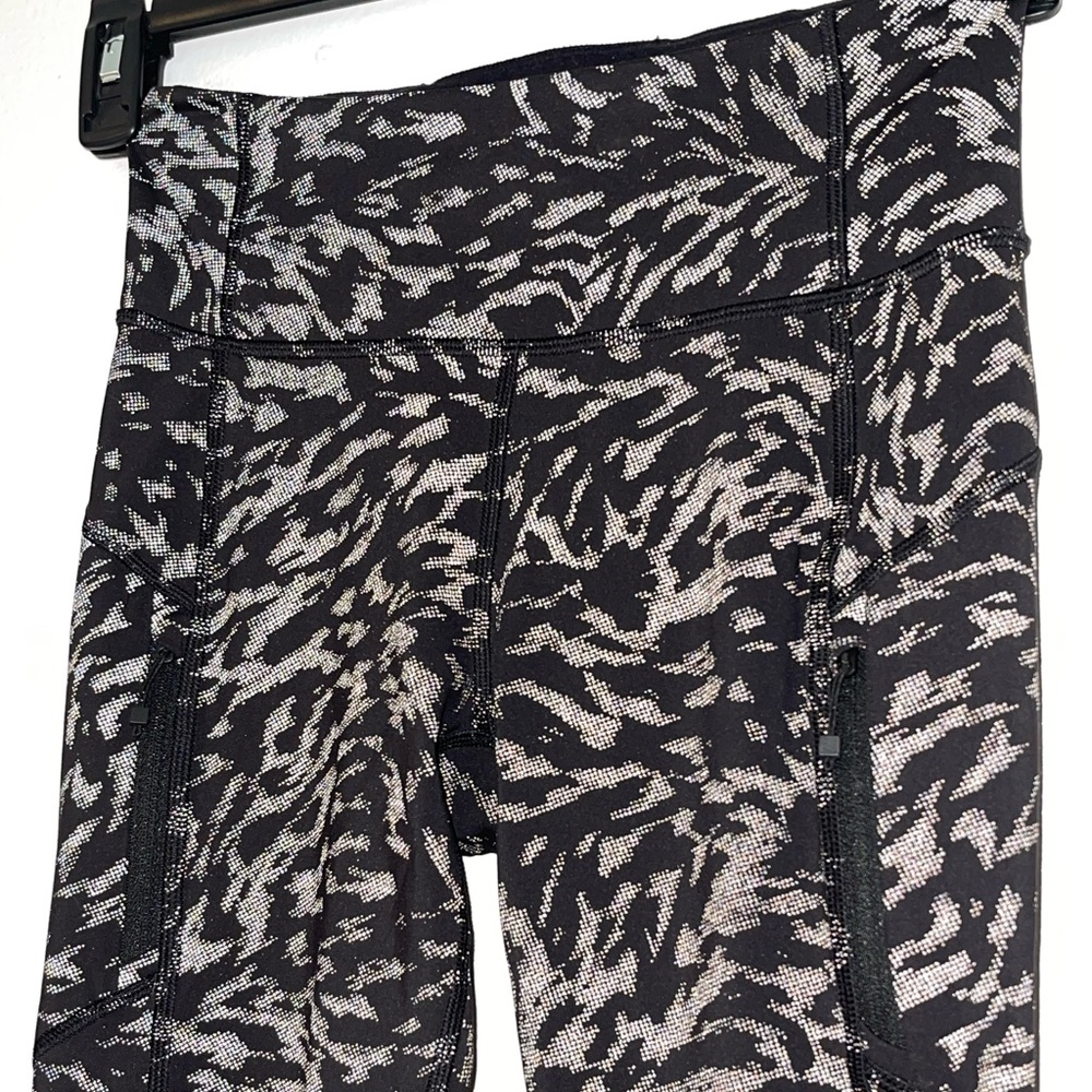 Athleta Rainer legging - Picture 3 of 11